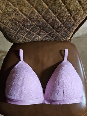 PINK Victoria's Secret Push Up Triangle Bralette Bra Wirefree Lined Padded Lace